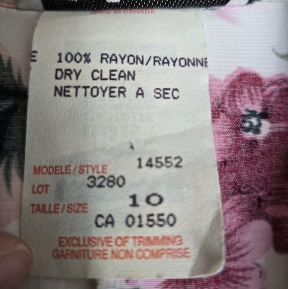 90s Vintage Romper Floral Button Up Collared V-neck Short Sleeve Playsuit - Picture 13 of 13